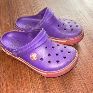 ORIGINAL CROCS PURPLE SIZE 10/11